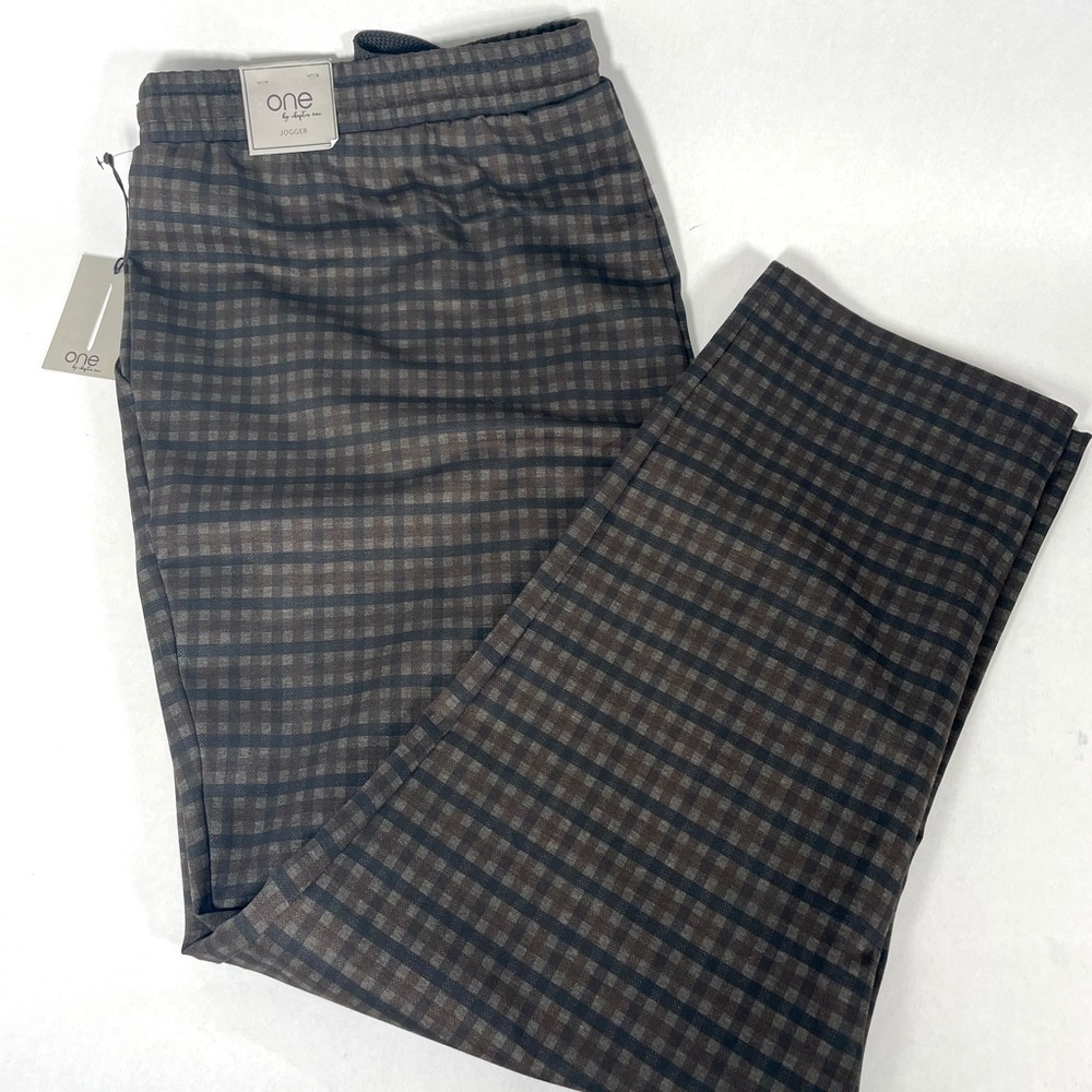 Joggers Size 3X Checkered New With Tags Plus Size